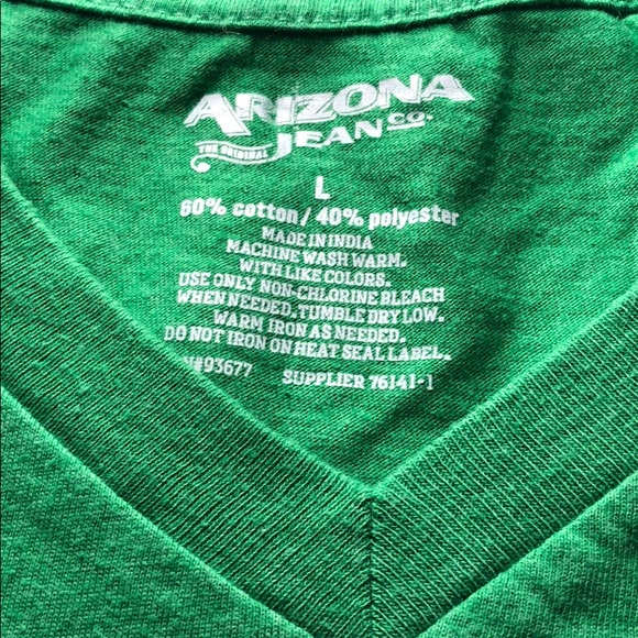Arizona Jeans Co. V-Neck Shirt - Picture 3 of 3